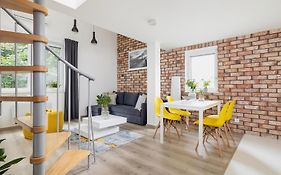 Studio Apartment With An Ac - Dluga 52 Street